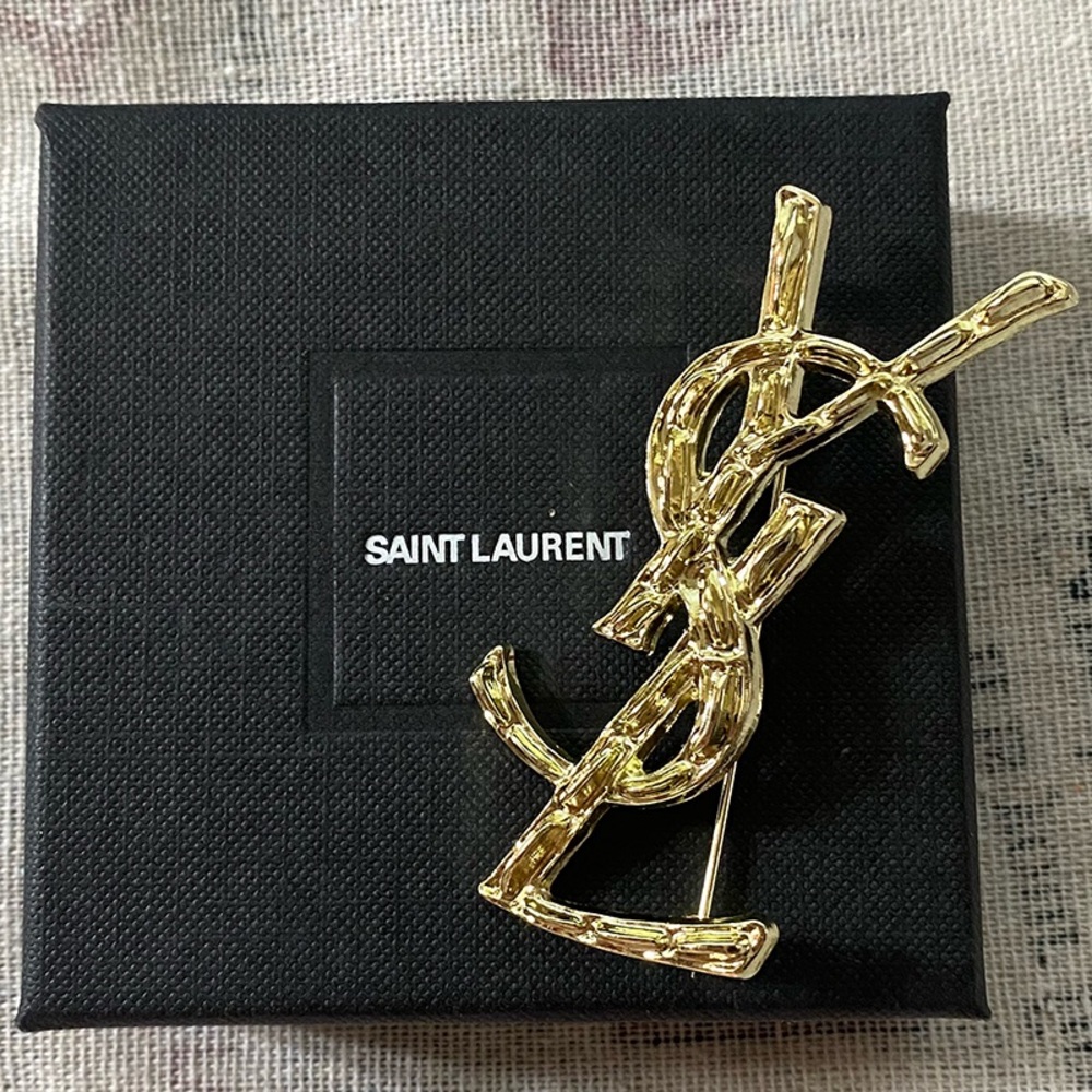 Yves Saint Laurent Gold crocodile pattern brooch - Picture 6 of 6